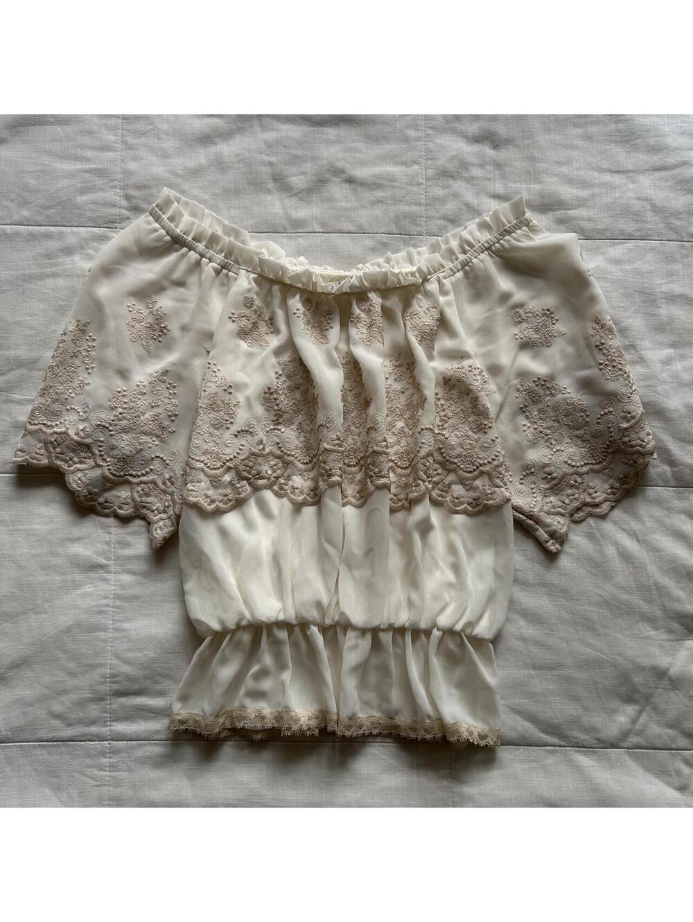 Axes Femme Cream Embroidered Lace Off Shoulder Blouse Medium Japan